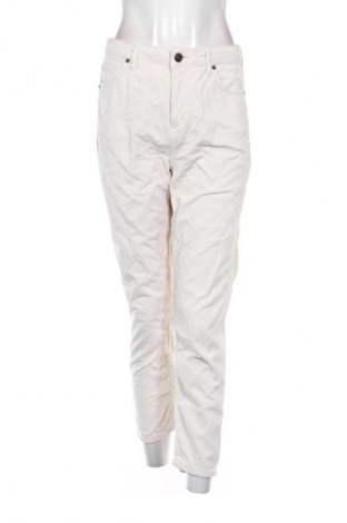 Дамски джинси BDG, Размер M, Цвят Екрю, Цена 4,09 €