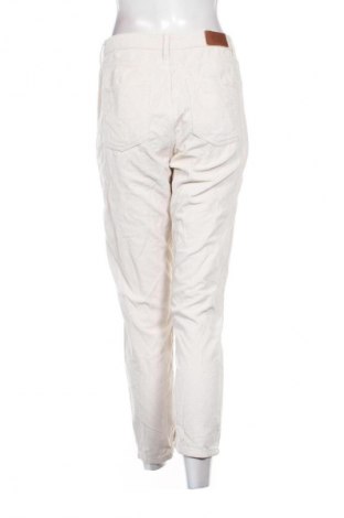 Дамски джинси BDG, Размер M, Цвят Екрю, Цена 4,09 €