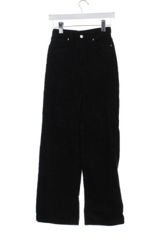 Dámské manšestráky  Monki, Velikost XXS, Barva Černá, Cena  339,00 Kč