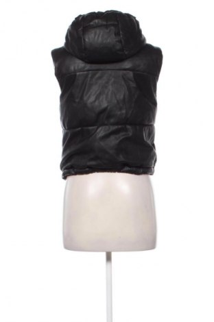 Dámská vesta  Bershka, Velikost XS, Barva Černá, Cena  399,00 Kč