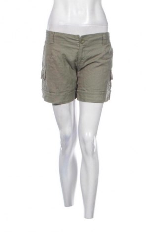 Damen Shorts Bershka, Größe XL, Farbe Grün, Preis 7,99 €