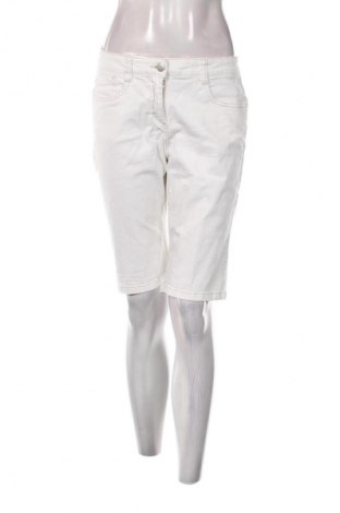 Dámské kraťasy  C&A, Velikost L, Barva Bílá, Cena  199,00 Kč
