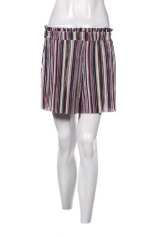 Női rövidnadrág Clockhouse, Méret S, Szín Sokszínű, Ár 2 079 Ft