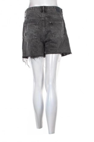 Pantaloni scurți de femei H&M, Mărime M, Culoare Negru, Preț 50,58 Lei