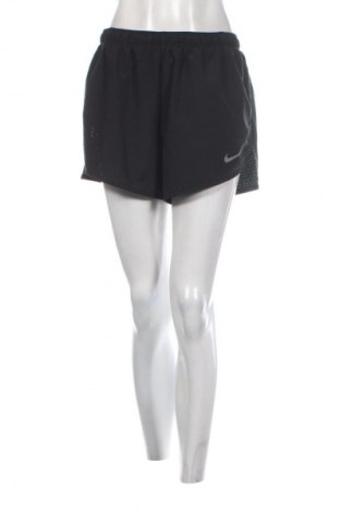 Női rövidnadrág Nike, Méret L, Szín Fekete, Ár 3 609 Ft