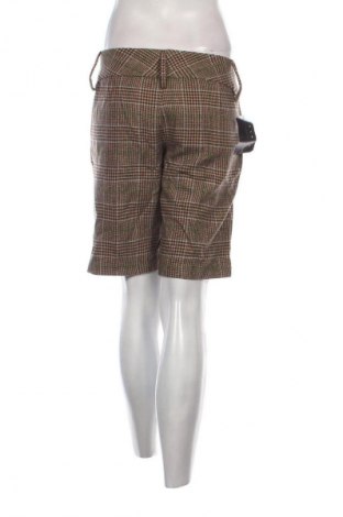 Dámské kraťasy  Sisley, Velikost L, Barva Vícebarevné, Cena  1 049,00 Kč