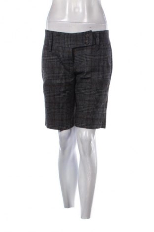 Damskie szorty Sisley, Rozmiar L, Kolor Kolorowy, Cena 103,10 zł