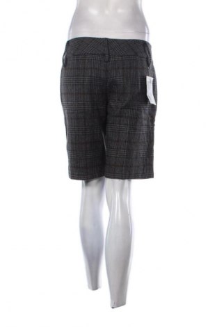 Damskie szorty Sisley, Rozmiar L, Kolor Kolorowy, Cena 103,10 zł