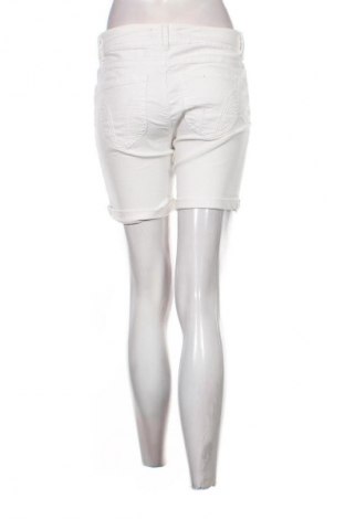 Dámské kraťasy  Soya Concept, Velikost M, Barva Bílá, Cena  49,00 Kč