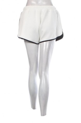 Pantaloni scurți de femei Tommy Hilfiger, Mărime L, Culoare Multicolor, Preț 129,99 Lei