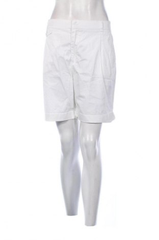 Dámské kraťasy  United Colors Of Benetton, Velikost XL, Barva Bílá, Cena  404,00 Kč