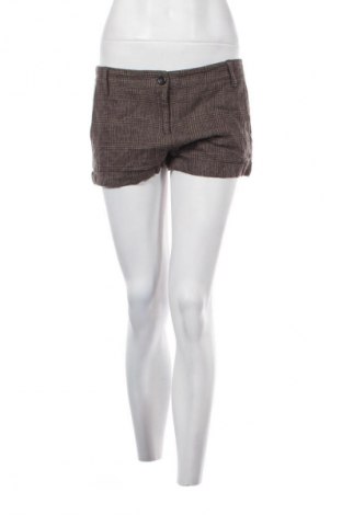 Damskie szorty United Colors Of Benetton, Rozmiar L, Kolor Kolorowy, Cena 10,99 zł