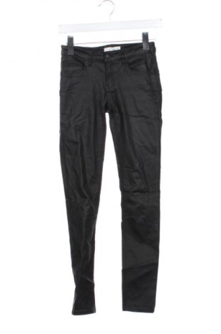 Dámské kožené kalhoty  Mango, Velikost XS, Barva Černá, Cena  429,00 Kč