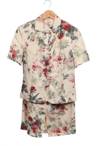 Női öltöny Daphne, Méret XS, Szín Sokszínű, Ár 11 119 Ft