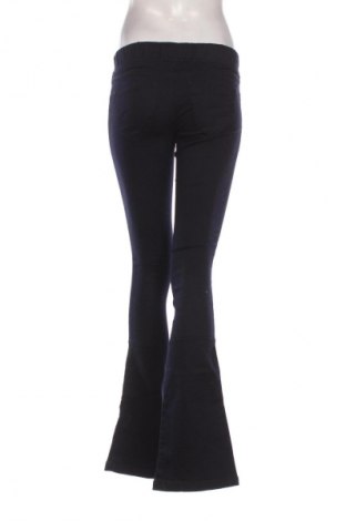 Dámske nohavice Bershka, Veľkosť M, Farba Modrá, Cena  27,68 €