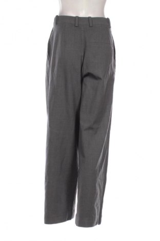 Pantaloni de femei COS, Mărime M, Culoare Gri, Preț 263,84 Lei