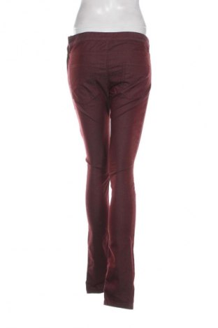 Damskie spodnie In Wear, Rozmiar M, Kolor Czerwony, Cena 37,99 zł