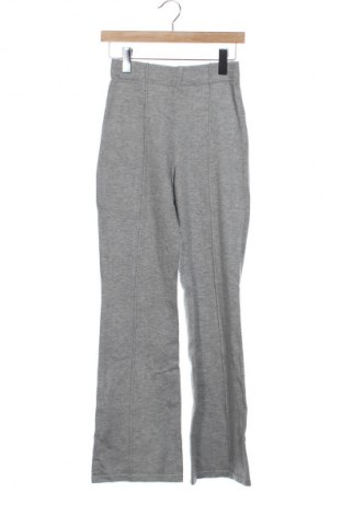 Дамски панталон Mango, Размер XS, Цвят Сив, Цена 6,13 €