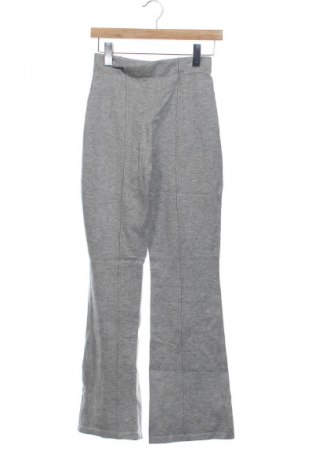 Дамски панталон Mango, Размер XS, Цвят Сив, Цена 6,13 €