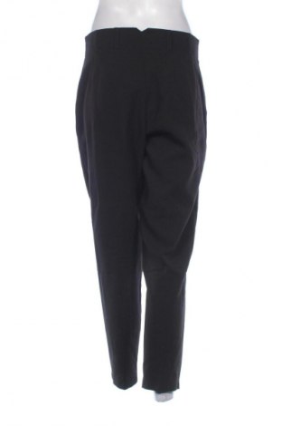 Damskie spodnie Page One, Rozmiar M, Kolor Czarny, Cena 80,38 zł