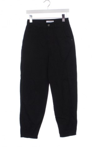 Damskie spodnie Reserved, Rozmiar XS, Kolor Czarny, Cena 16,99 zł