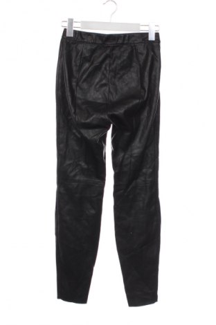 Dámské kalhoty  S.Oliver, Velikost XS, Barva Černá, Cena  79,00 Kč