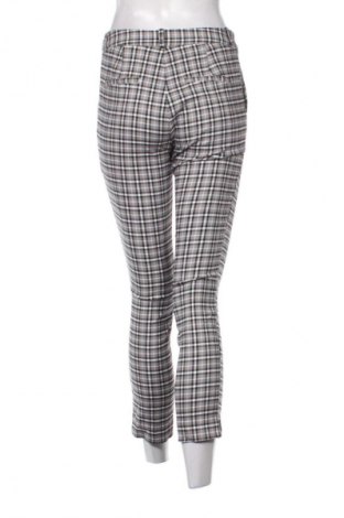 Γυναικείο παντελόνι Stradivarius, Μέγεθος M, Χρώμα Πολύχρωμο, Τιμή 3,99 €