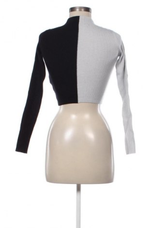 Damski sweter Bershka, Rozmiar XS, Kolor Kolorowy, Cena 27,40 zł