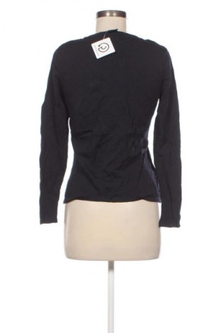 Dámský svetr Madeleine, Velikost S, Barva Modrá, Cena  599,00 Kč