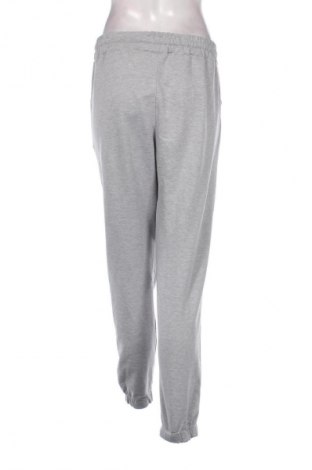 Dámské tepláky Nike, Velikost L, Barva Šedá, Cena  986,00 Kč