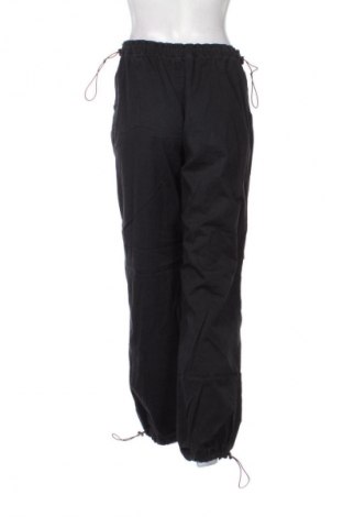 Női sport nadrág Pull&Bear, Méret M, Szín Fekete, Ár 1 189 Ft