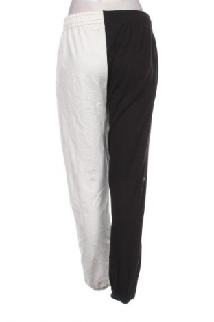 Дамско спортно долнище Unbranded, Размер L, Цвят Многоцветен, Цена 8,18 €