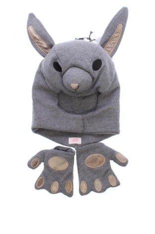 Детска шапка H&M, Цвят Многоцветен, Цена 9,71 €