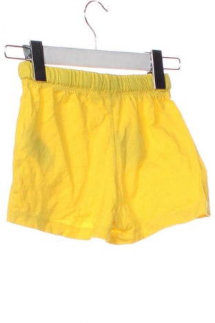 Gyerek rövidnadrág Pepperts!, Méret 6-7y / 122-128 cm, Szín Sárga, Ár 899 Ft