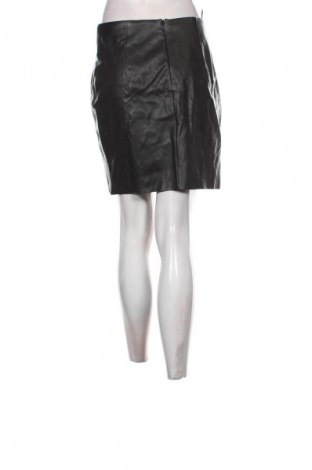 Кожена пола VILA, Размер L, Цвят Черен, Цена 7,15 €