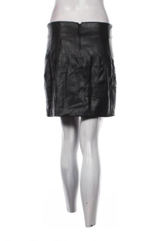 Kožená sukně  Zara, Velikost M, Barva Černá, Cena  59,00 Kč
