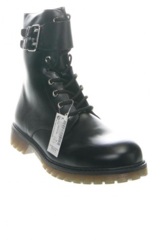 Férfi cipők
 Next, Méret 42, Szín Fekete, Ár 25 899 Ft