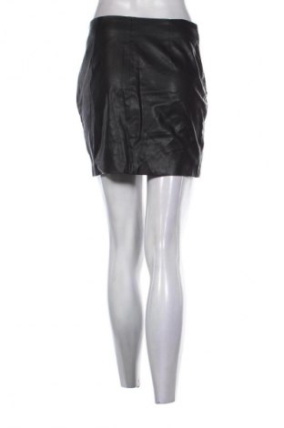 Sukně Bershka, Velikost M, Barva Černá, Cena  49,00 Kč