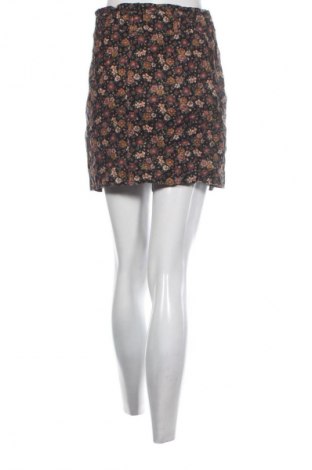 Пола Motivi, Размер S, Цвят Многоцветен, Цена 5,11 €