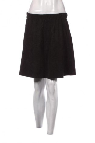 Пола ONLY, Размер M, Цвят Черен, Цена 5,11 €