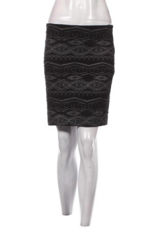 Spódnica ONLY, Rozmiar M, Kolor Kolorowy, Cena 10,99 zł