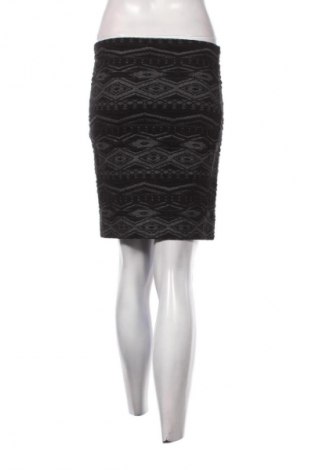 Spódnica ONLY, Rozmiar M, Kolor Kolorowy, Cena 10,99 zł