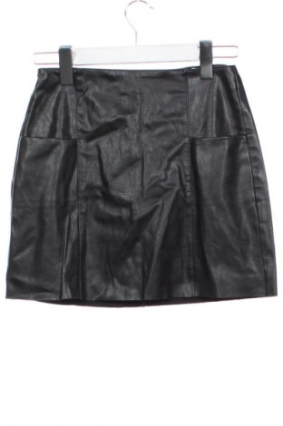 Sukně Pull&Bear, Velikost XXS, Barva Černá, Cena  139,00 Kč