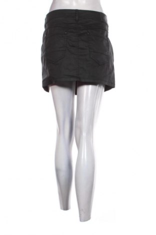 Пола Unbranded, Размер XL, Цвят Черен, Цена 2,04 €