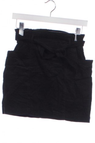 Пола United Colors Of Benetton, Размер XS, Цвят Черен, Цена 2,55 €