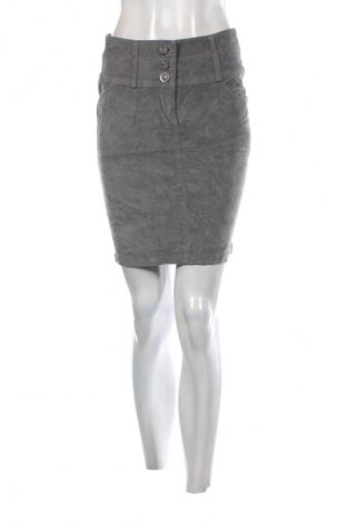 Пола United Colors Of Benetton, Размер M, Цвят Сив, Цена 2,55 €