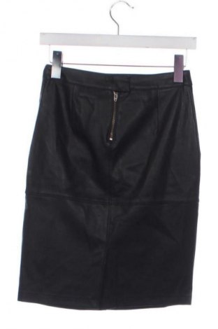 Пола VILA, Размер XS, Цвят Черен, Цена 22,00 €