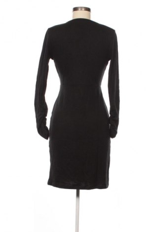 Šaty  About You, Velikost M, Barva Černá, Cena  369,00 Kč