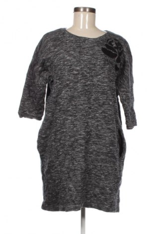 Рокля Armani Jeans, Размер S, Цвят Многоцветен, Цена 23,00 €