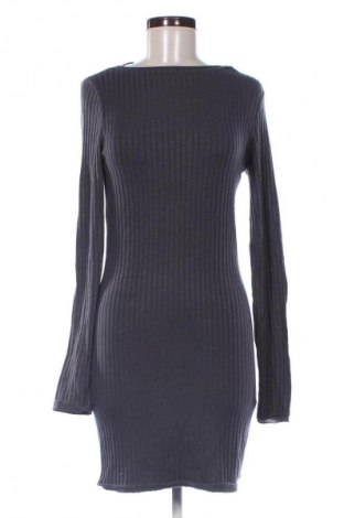 Ruha Bershka, Méret L, Szín Szürke, Ár 3 679 Ft